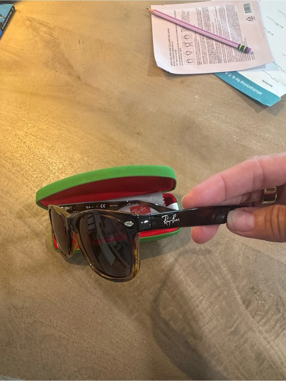 Ray-Ban Tortoiseshell Brown Sunglasses with Green and Red Case